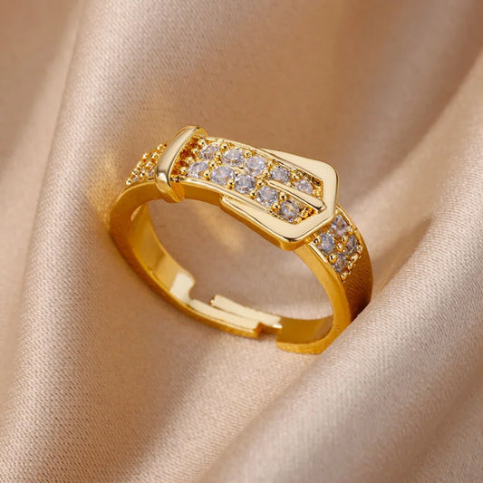 ChicBuckle Ring.